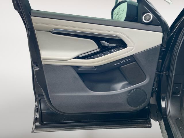 Used 2020 Land Rover Range Rover Evoque SE image 16