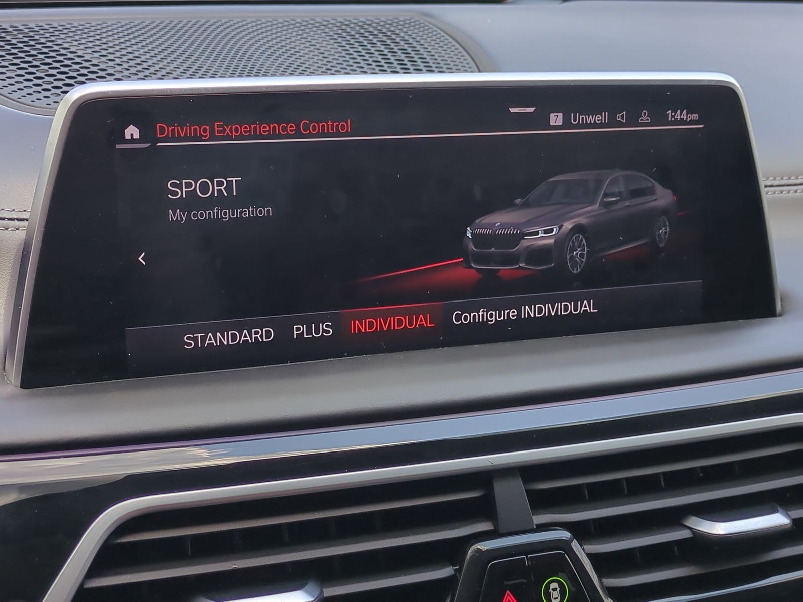 Used 2022 BMW M760i xDrive AWD/4WD image 23