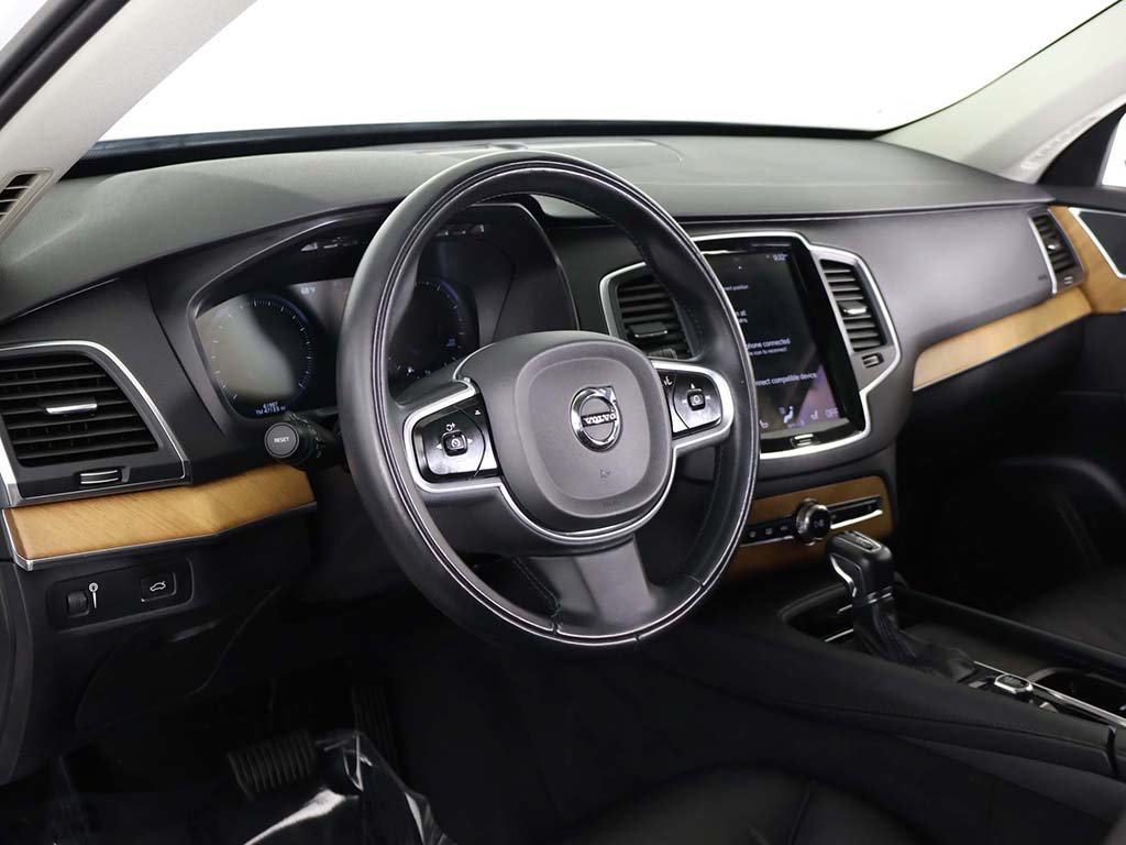 Used 2022 Volvo XC90 T6 Momentum w/ Climate Package AWD/4WD image 33