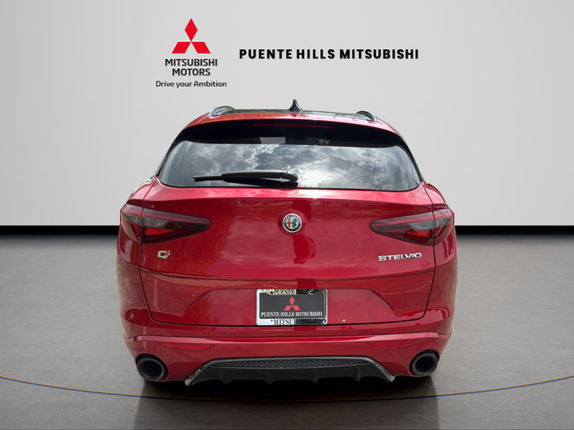 Used 2023 Alfa Romeo Stelvio Veloce AWD/4WD image 6