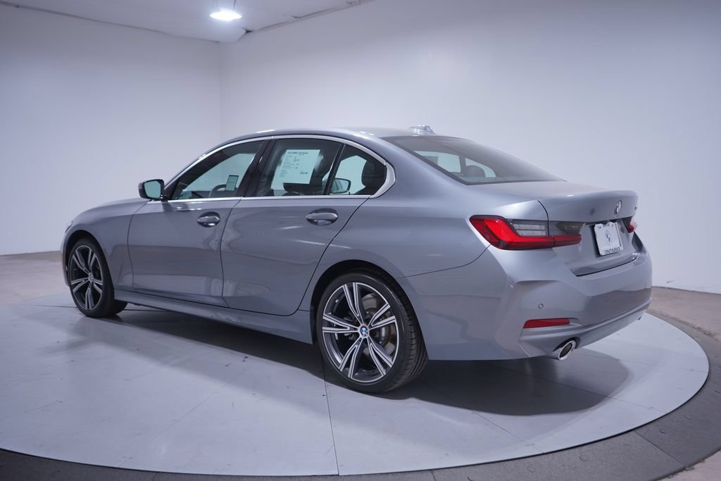 Used 2024 BMW 330i Sedan w/ Convenience Package RWD image 3