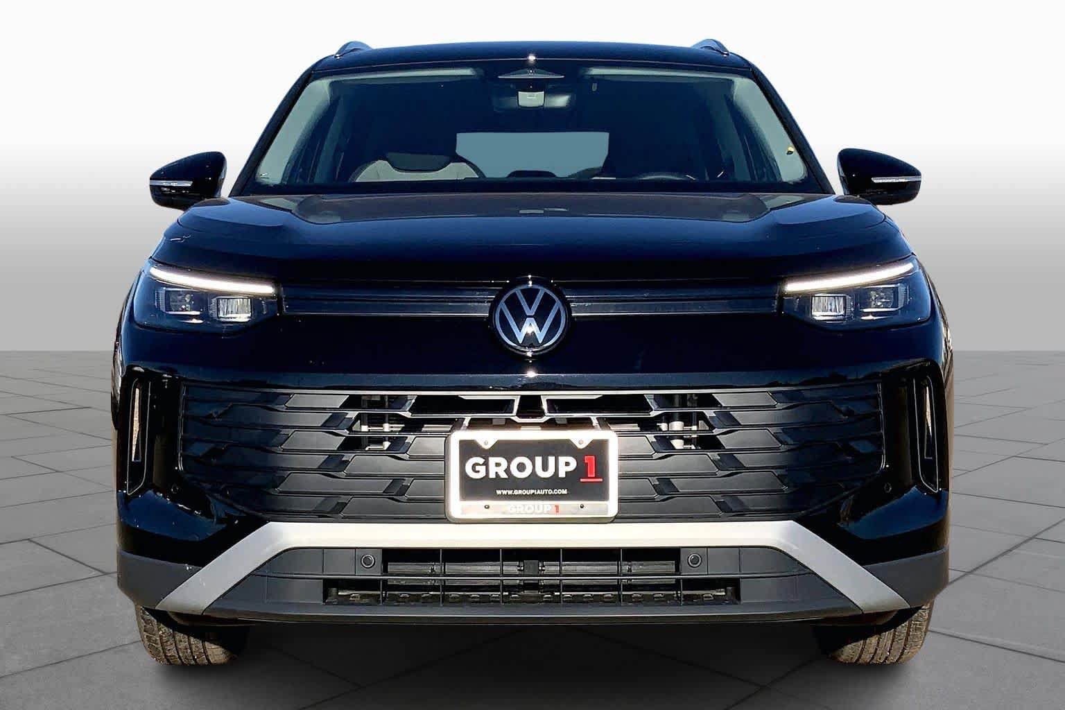 Used 2026 Volkswagen Tiguan S FWD image 3