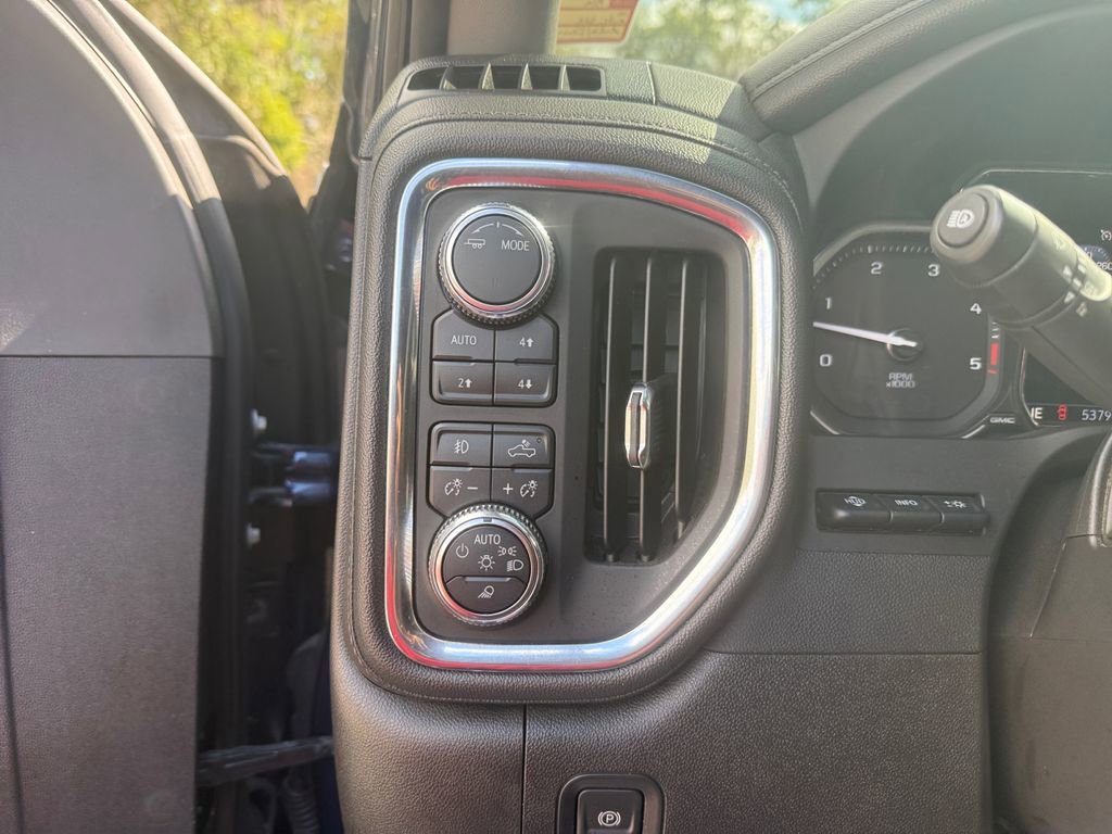 Used 2023 GMC Sierra 2500 Denali w/ Denali Ultimate Package image 18