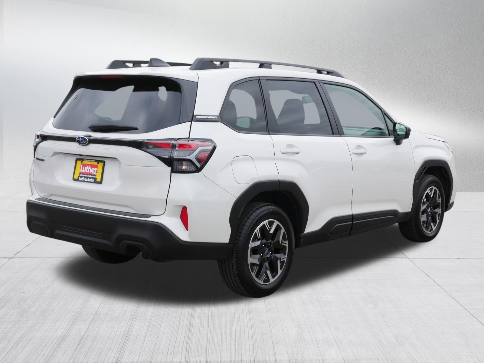 Used 2025 Subaru Forester Premium AWD/4WD image 7