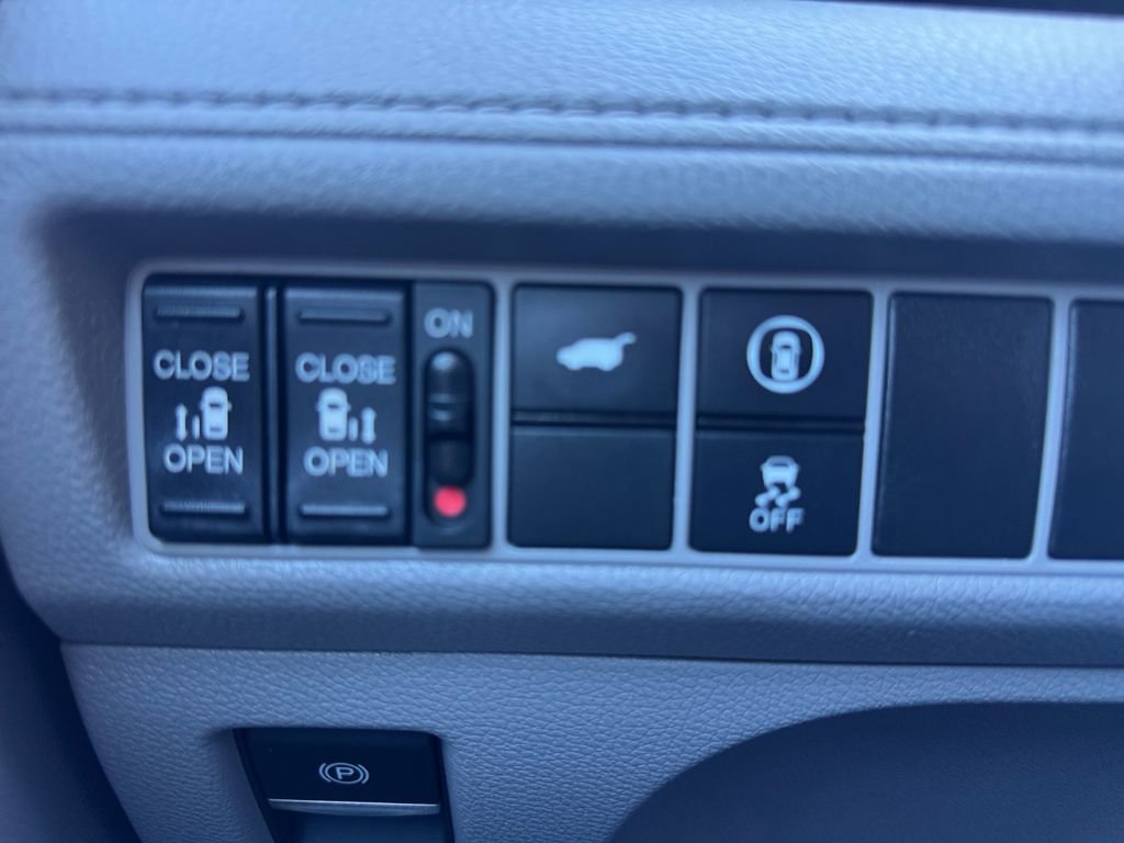 Used 2023 Honda Odyssey EX-L image 23