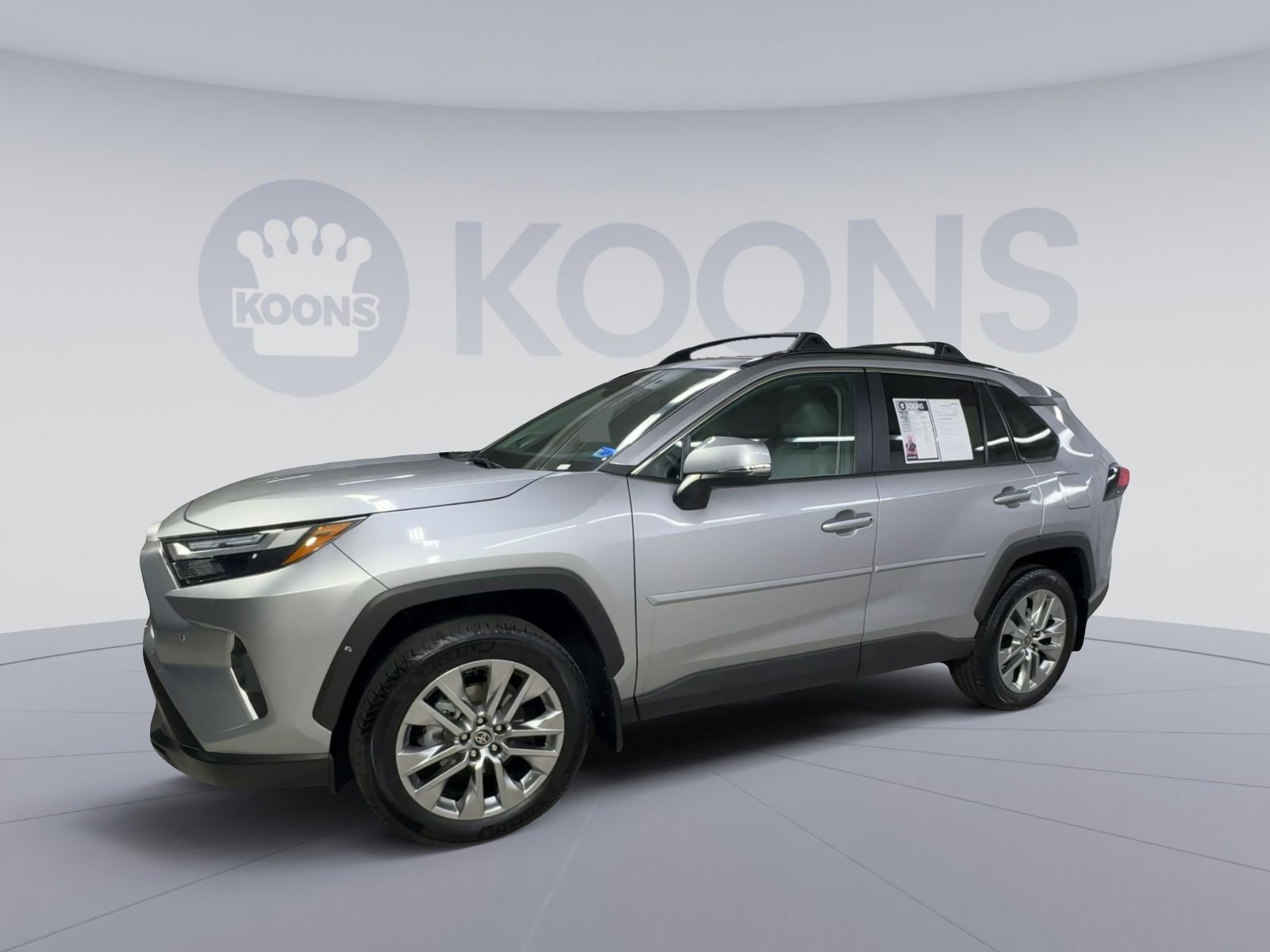 Used 2023 Toyota RAV4 XLE Premium AWD/4WD image 5