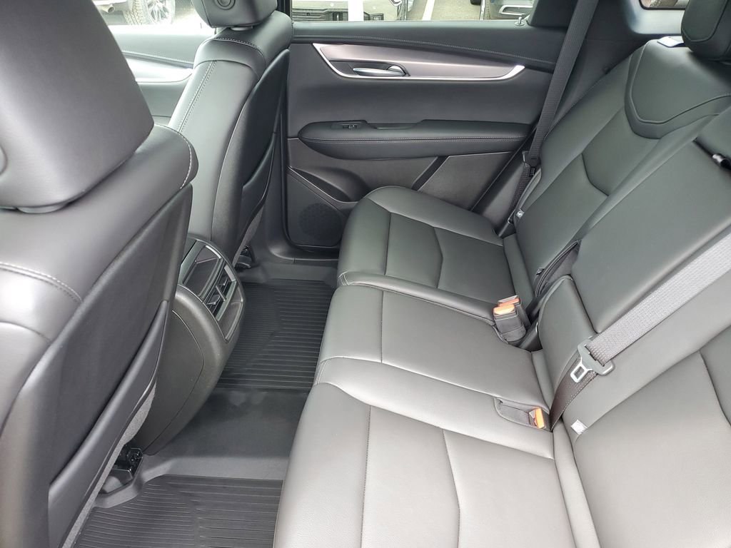 Used 2025 Cadillac XT5 Luxury w/ LPO, Floor Liner Package AWD/4WD image 24