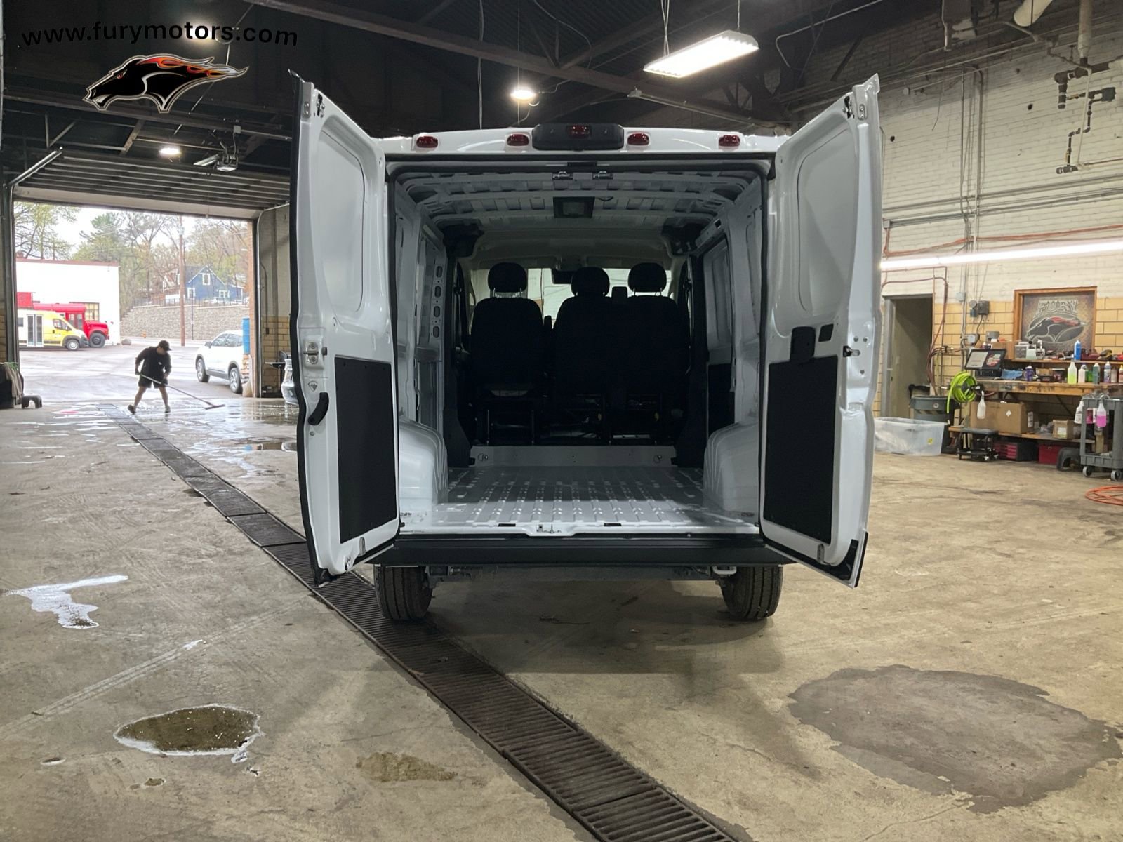 Used 2025 RAM ProMaster 1500 w/ Convenience Group image 20