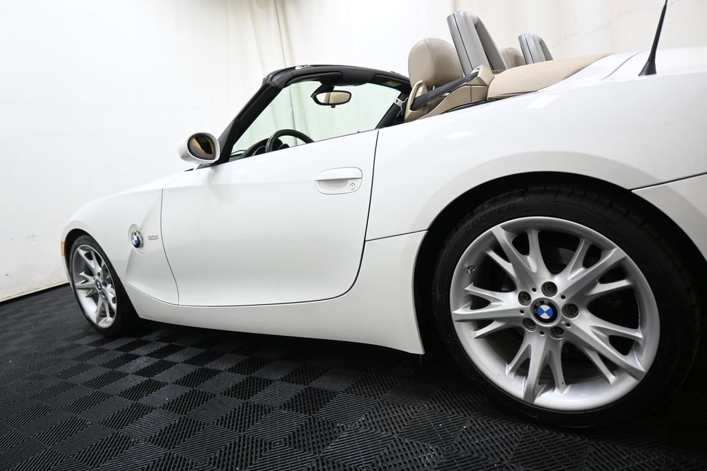 Used 2008 BMW Z4 3.0i RWD image 9
