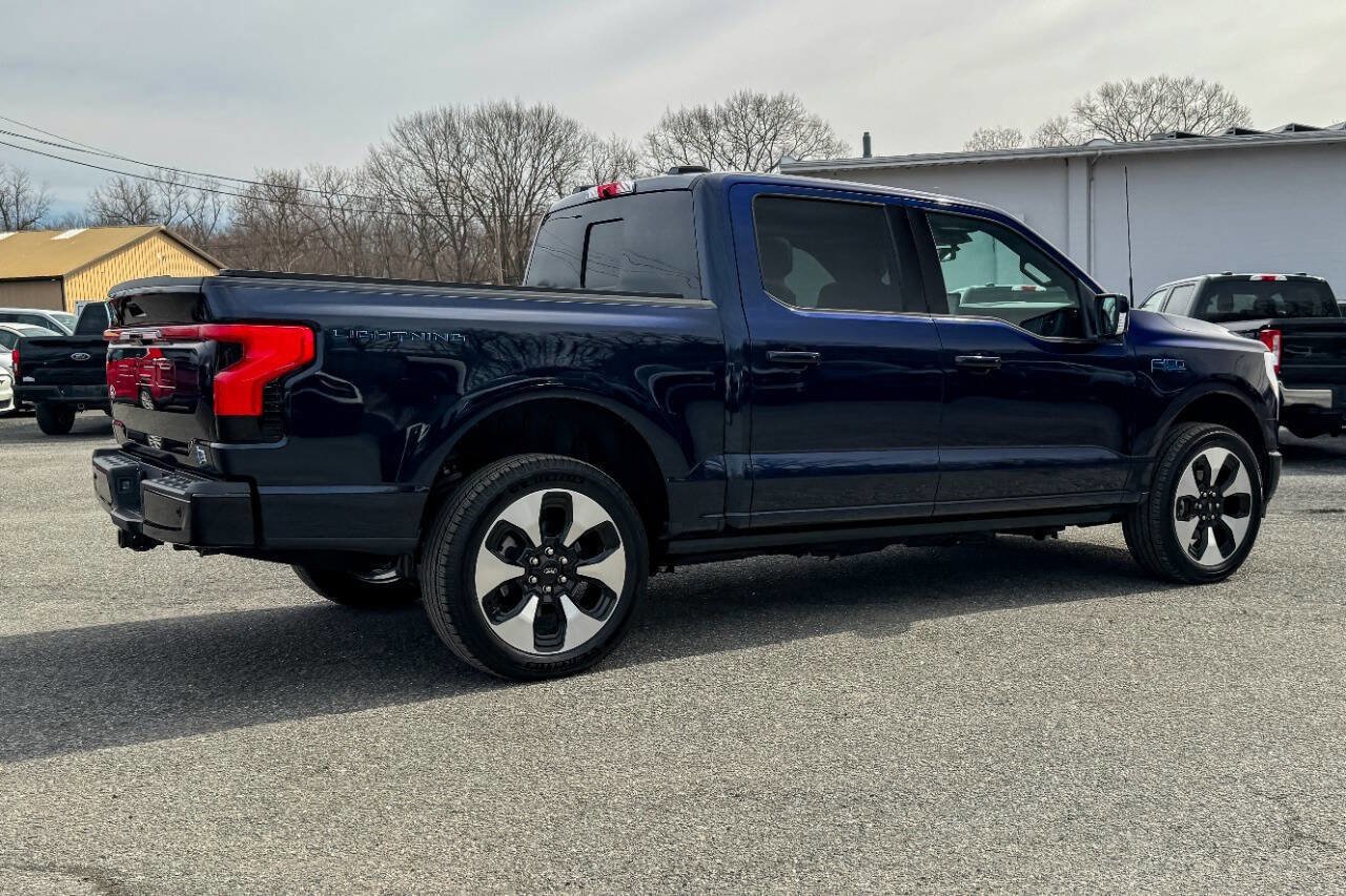 Used 2025 Ford F150 Lightning Platinum AWD/4WD image 3