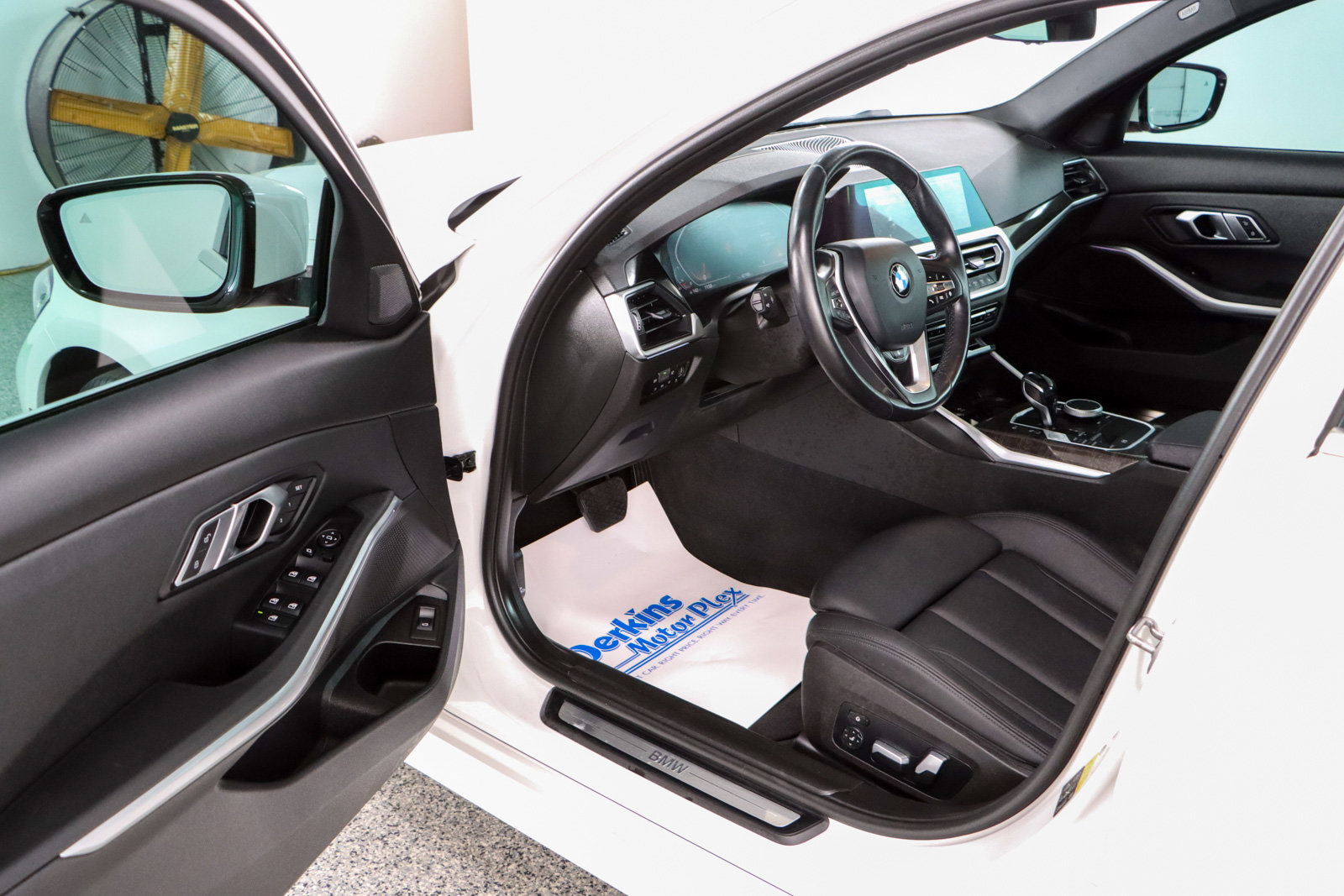 Used 2021 BMW 330i xDrive Sedan w/ Premium Package image 3