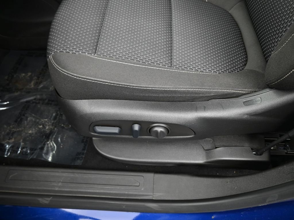 Used 2023 GMC Acadia SLE w/ Driver Convenience Package image 15