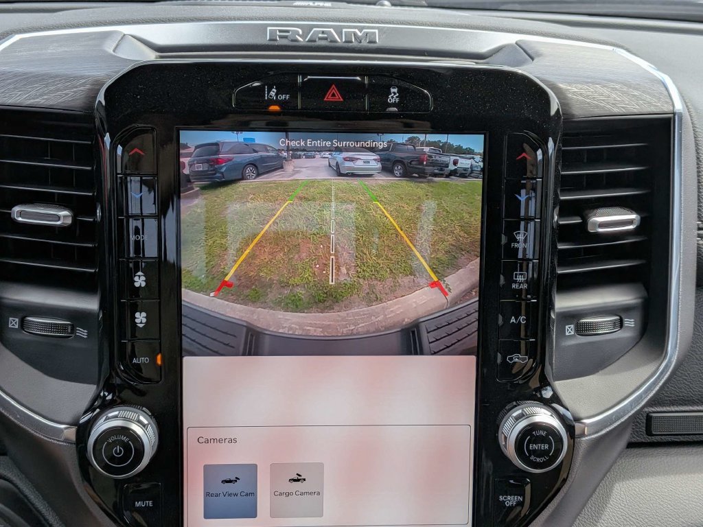 New 2026 RAM 2500 Laramie w/ Night Edition AWD/4WD image 30