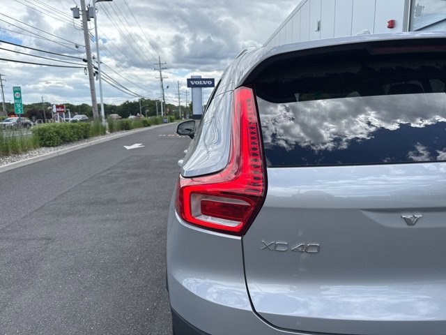 Certified 2025 Volvo XC40 B5 Plus AWD/4WD image 9