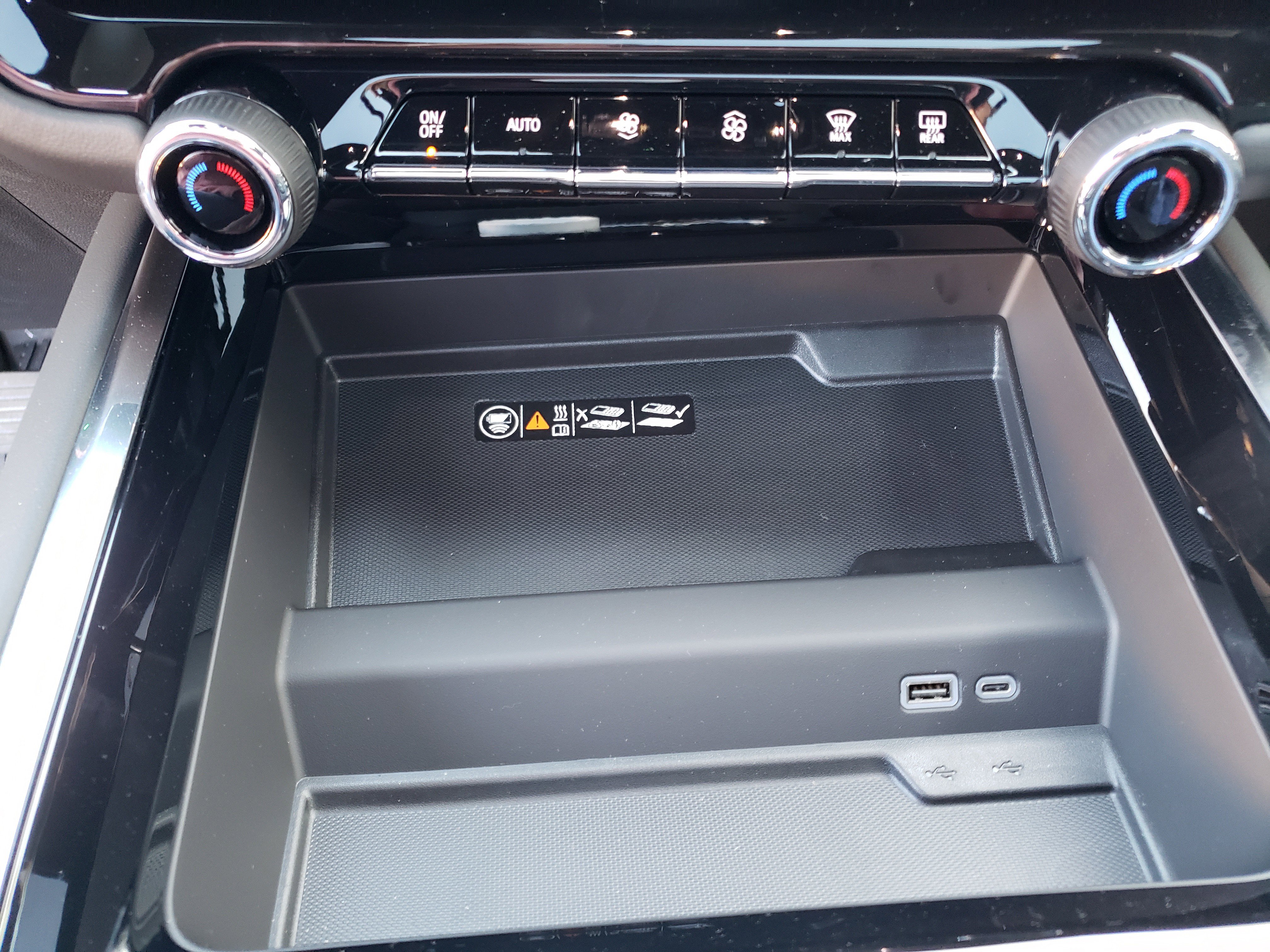 New 2026 Chevrolet Tahoe Premier image 24