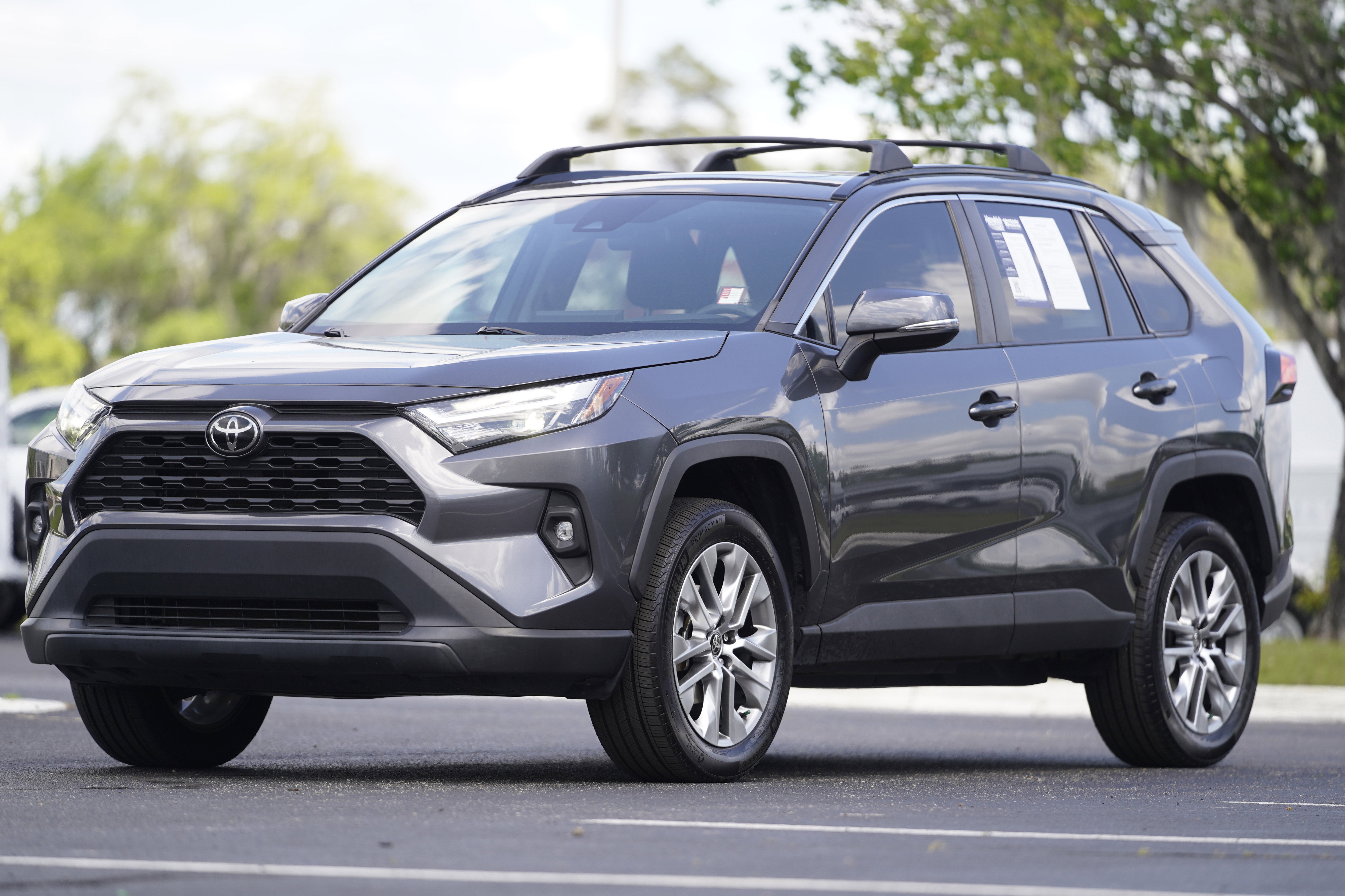 Used 2022 Toyota RAV4 XLE Premium FWD image 33
