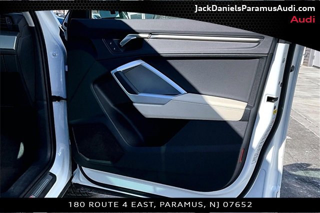 Used 2023 Audi Q3 2.0T Premium w/ Convenience Package image 16