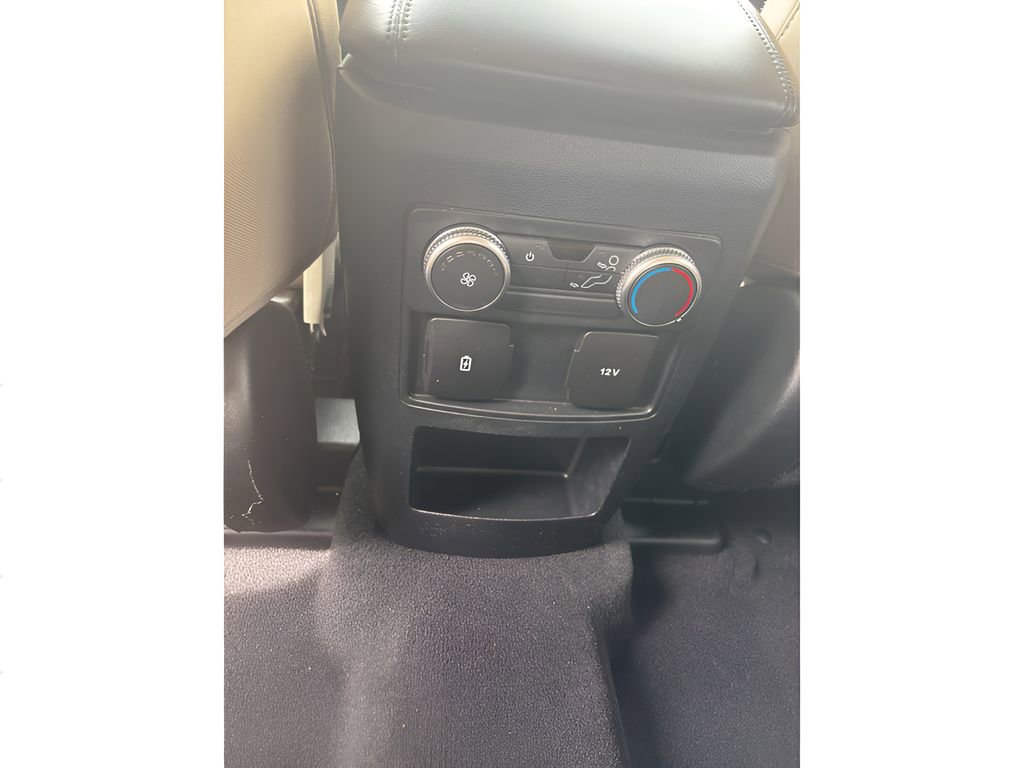 Used 2021 Ford Explorer XLT image 16