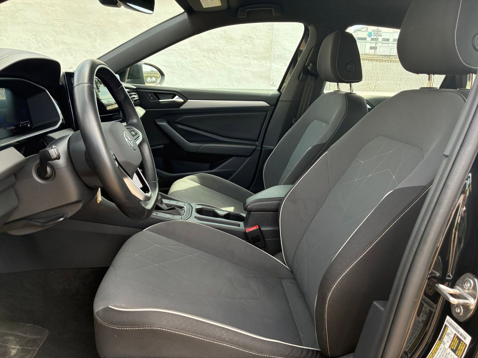 Used 2025 Volkswagen Jetta Sport image 24