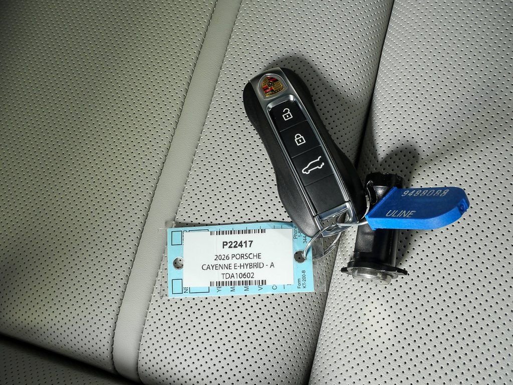 New 2026 Porsche Cayenne E-Hybrid image 28