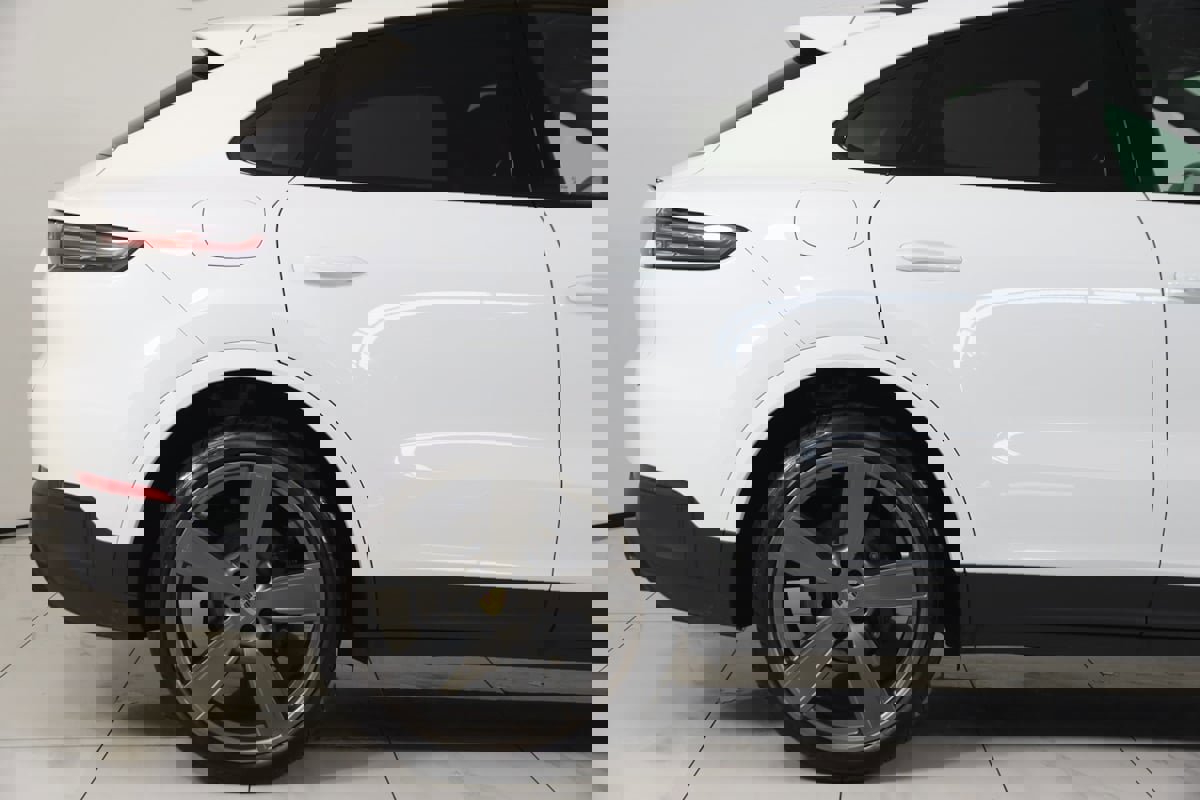 Used 2023 Porsche Cayenne image 82