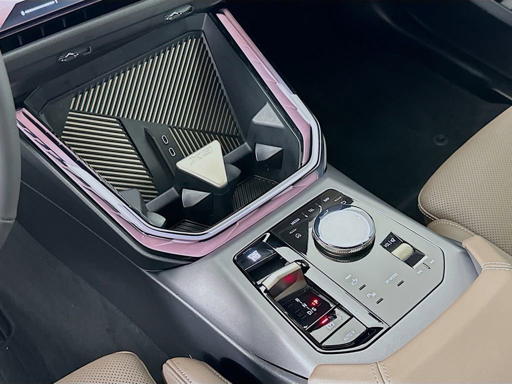 Used 2025 BMW X3 xDrive30i w/ Convenience Package image 16