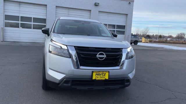 Used 2024 Nissan Pathfinder S image 4