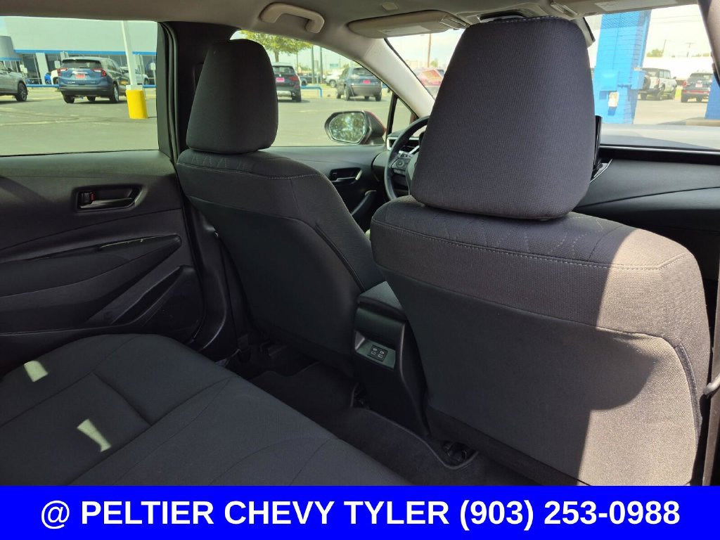 Used 2025 Toyota Corolla LE FWD image 14