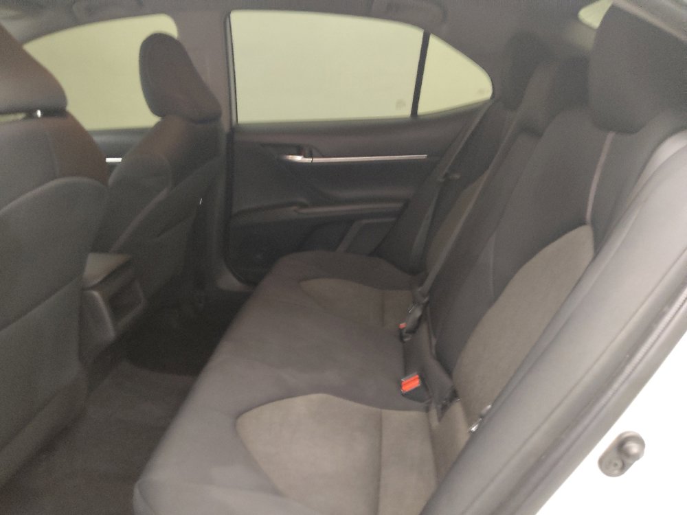 Used 2022 Toyota Camry LE image 18