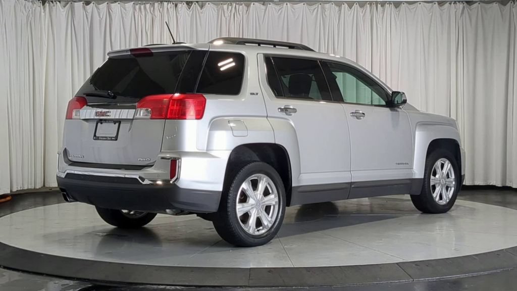Used 2017 GMC Terrain SLT w/ Open Road Package AWD/4WD image 10