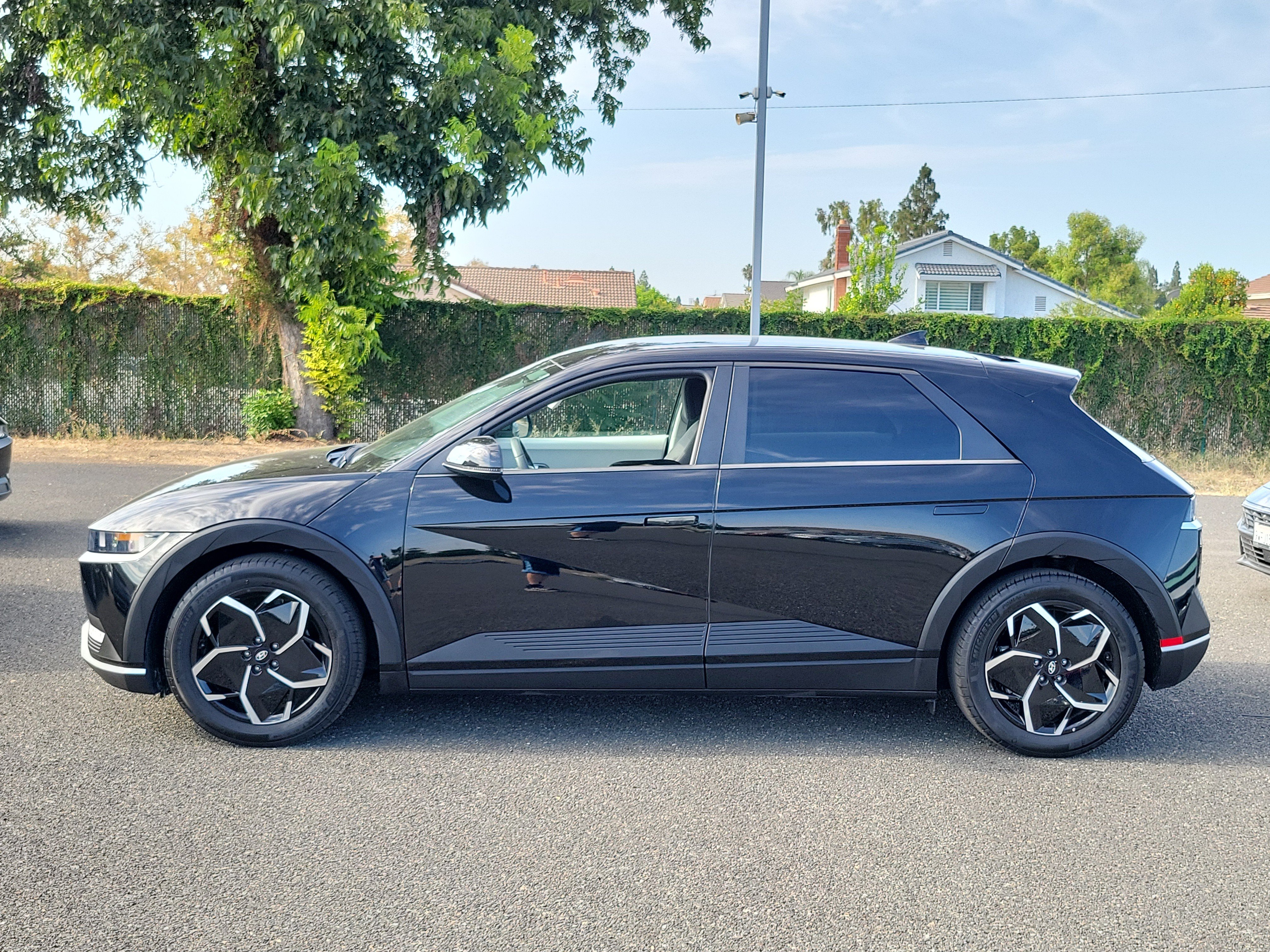 Used 2024 Hyundai Ioniq 5 SEL RWD image 3