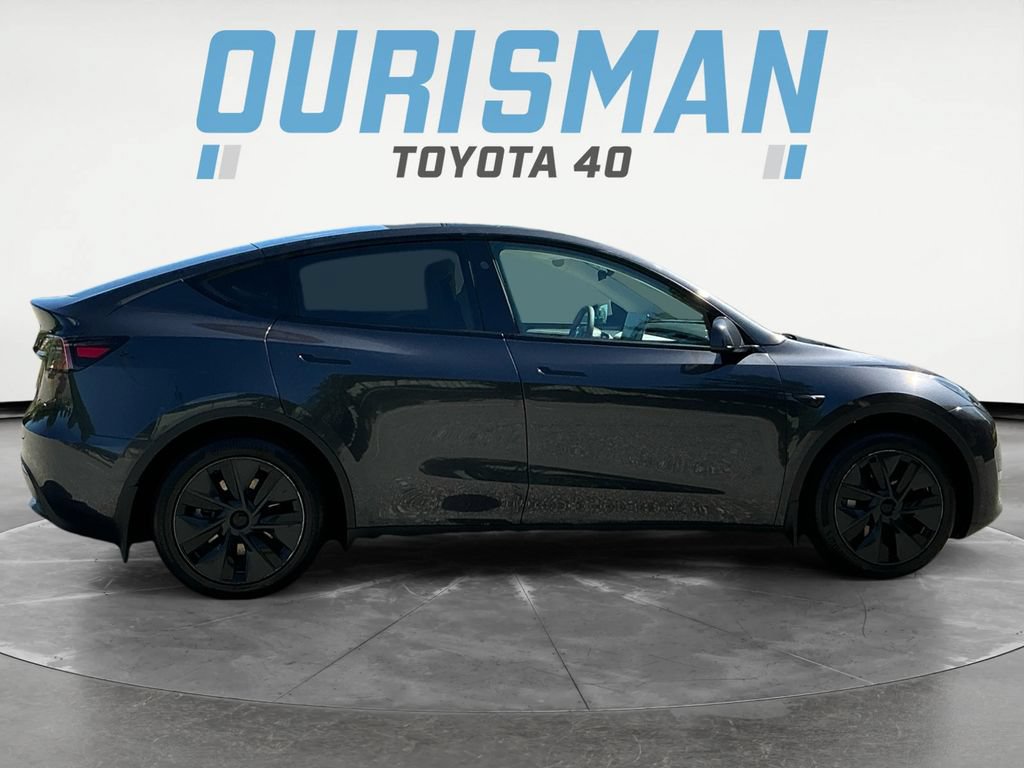 Used 2024 Tesla Model Y Long Range RWD image 8