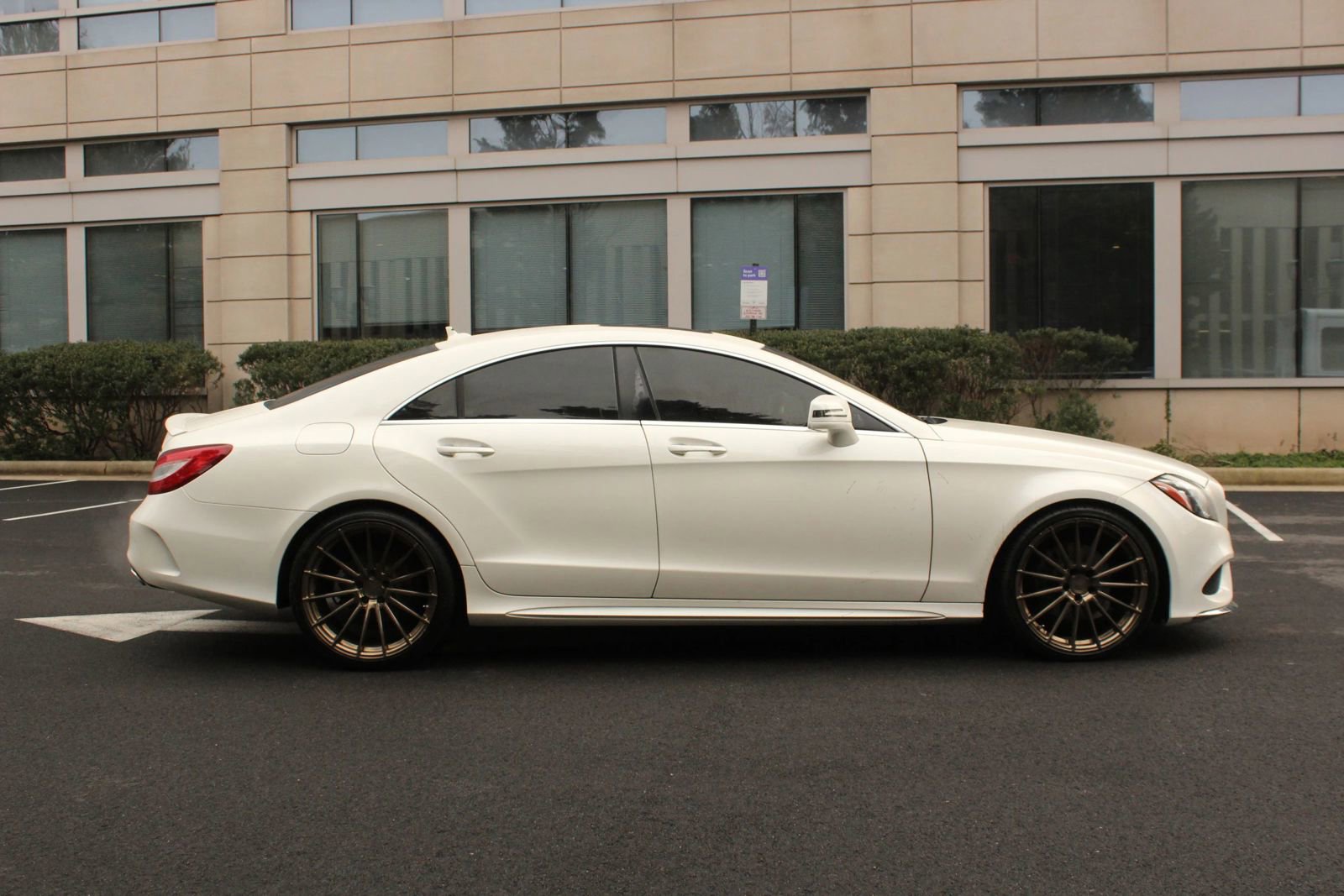 Used 2015 Mercedes-Benz CLS 400 image 6