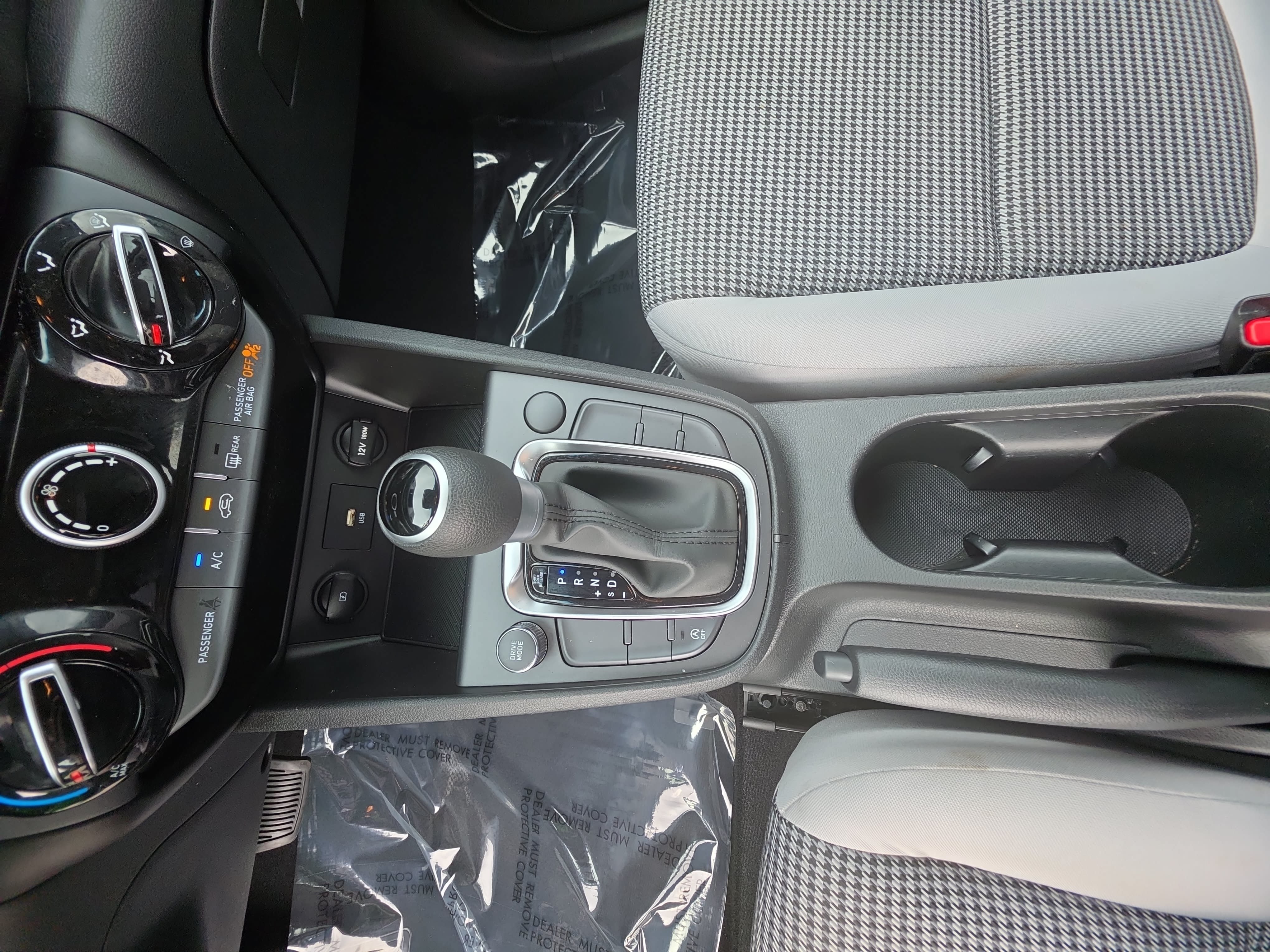 Used 2023 Hyundai Kona SE FWD image 23