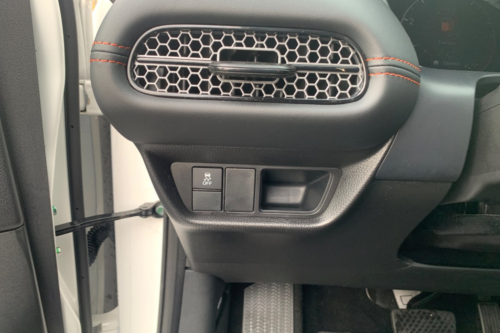 Used 2025 Honda HR-V Sport image 33