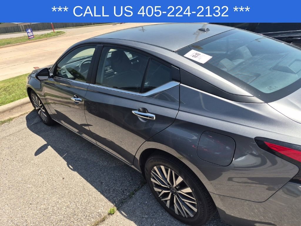 Used 2025 Nissan Altima 2.5 SV FWD image 5