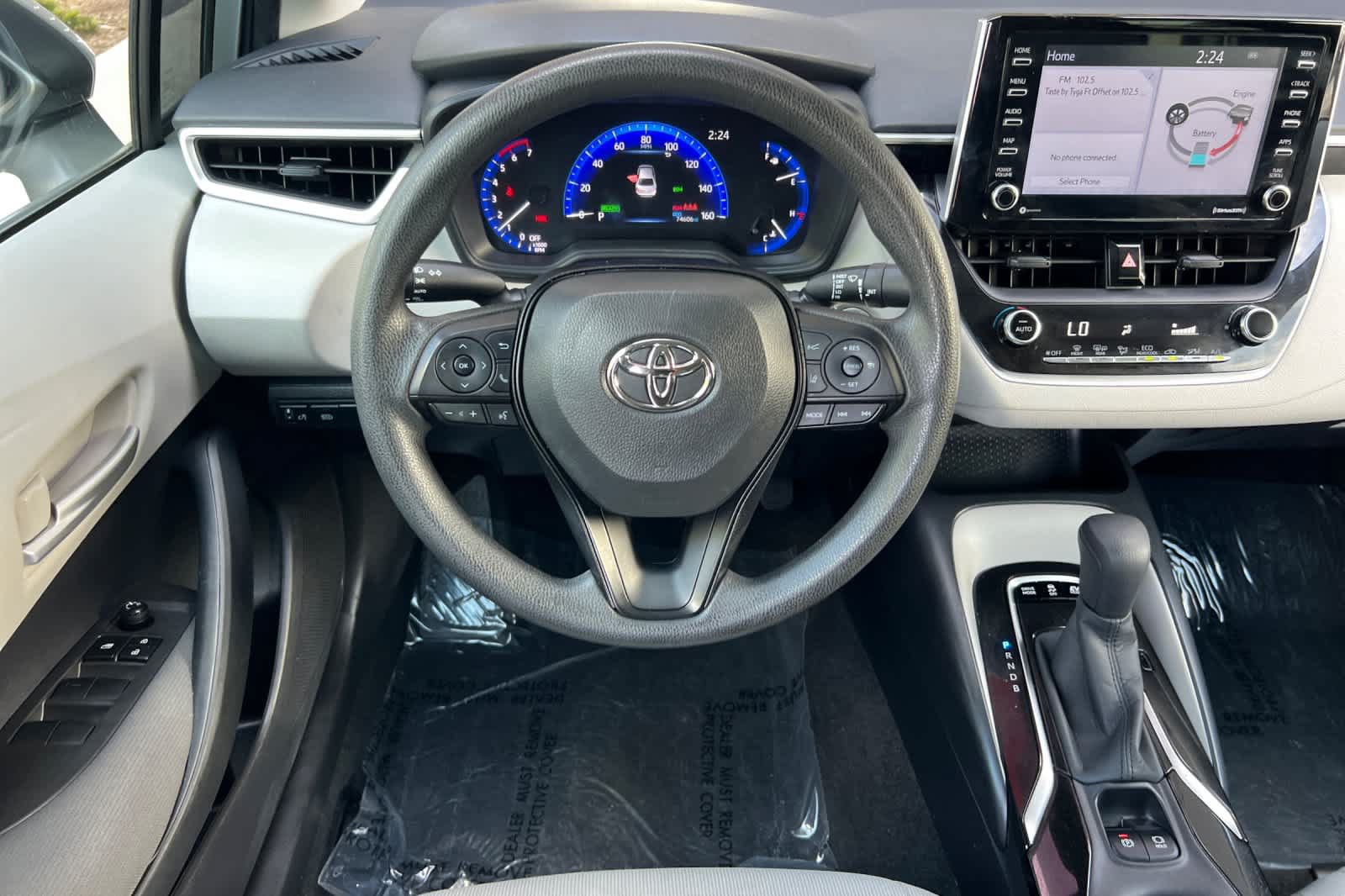 Used 2021 Toyota Corolla LE FWD image 14