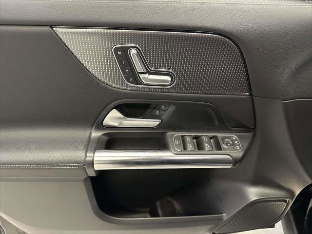 Used 2022 Mercedes-Benz GLA 250 4MATIC image 13