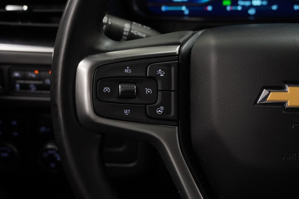 Used 2024 Chevrolet Suburban Premier image 37