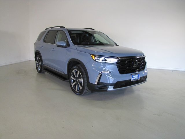 Certified 2024 Honda Pilot Touring image 3