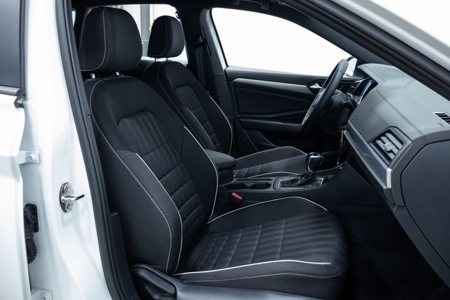 Used 2024 Volkswagen Jetta Sport image 25