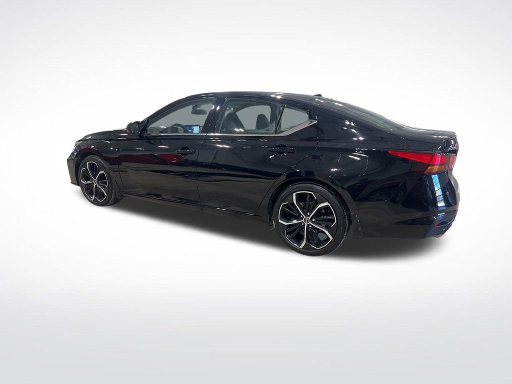 Certified 2024 Nissan Altima 2.5 SR w/ SR Premium Package image 45