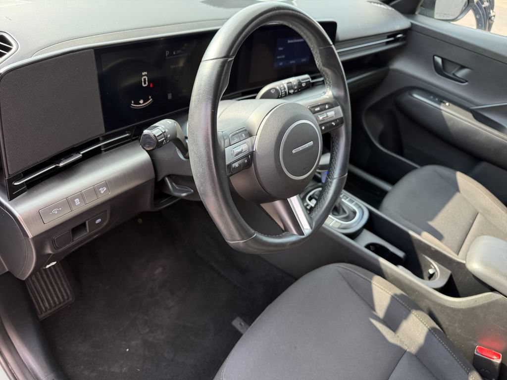 Used 2025 Hyundai Kona SEL AWD/4WD image 29