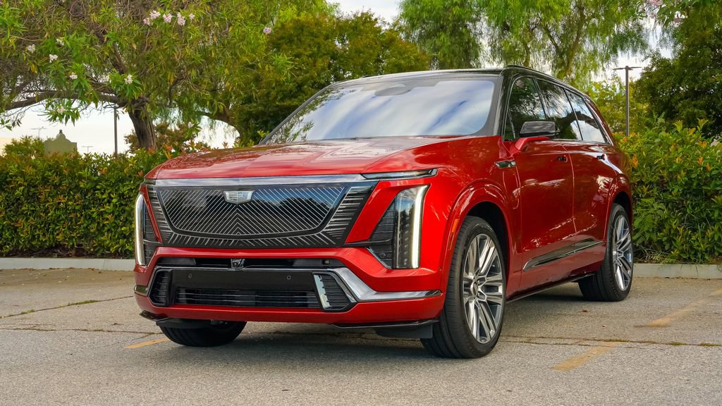 Used 2026 Cadillac Vistiq Platinum AWD/4WD image 2