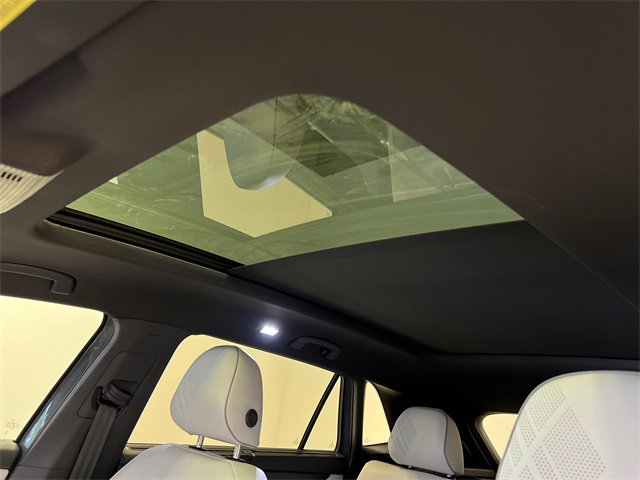 New 2026 Volkswagen Atlas Cross Sport SEL Premium R-Line image 21