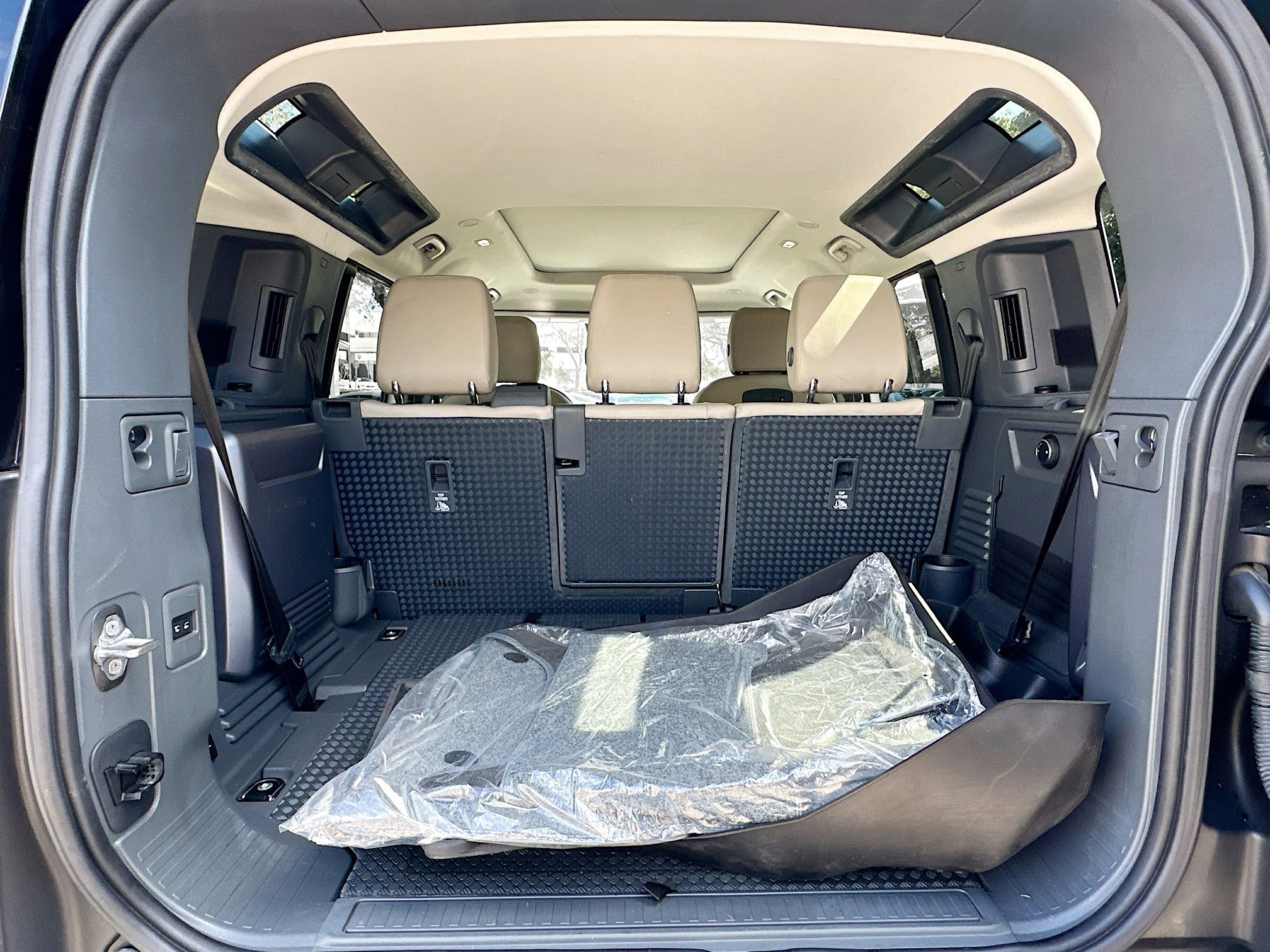 Used 2021 Land Rover Defender 110 S image 25