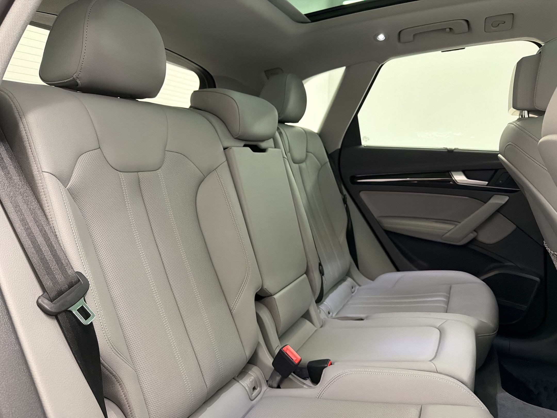 Used 2020 Audi Q5 Prestige AWD/4WD image 29