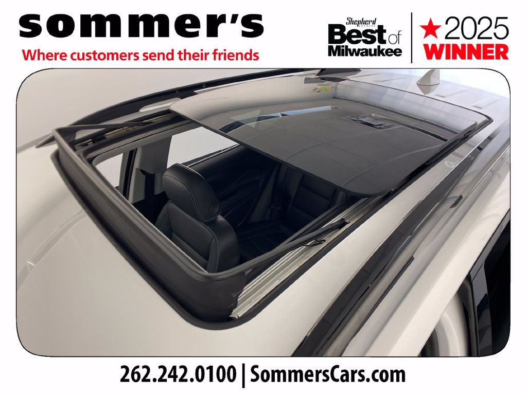 Used 2024 GMC Terrain SLT w/ Elevation Edition AWD/4WD image 18