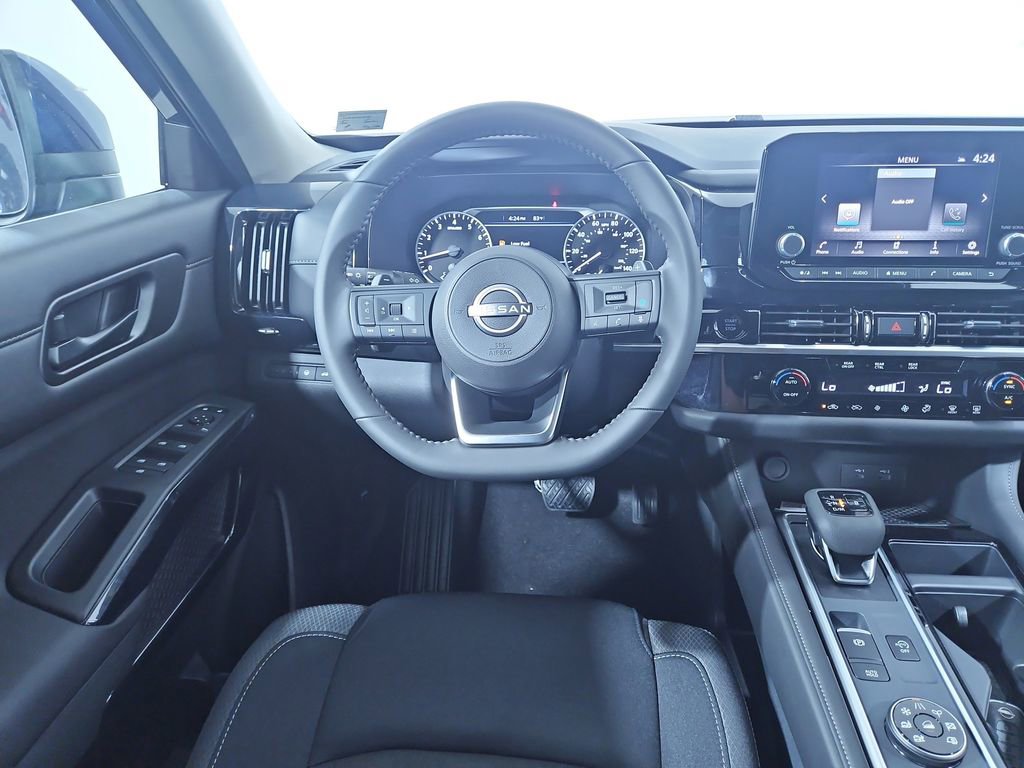 New 2025 Nissan Pathfinder SV image 13
