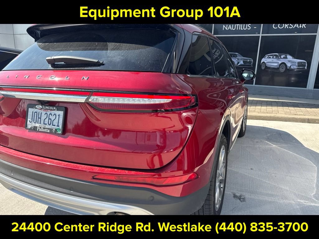 Used 2022 Lincoln Corsair AWD w/ Premium Package image 11